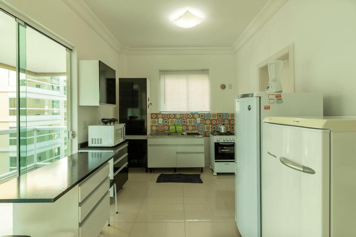 Apartmán Curtindo Meia Praia Das Alturas Itapema Exteriér fotografie